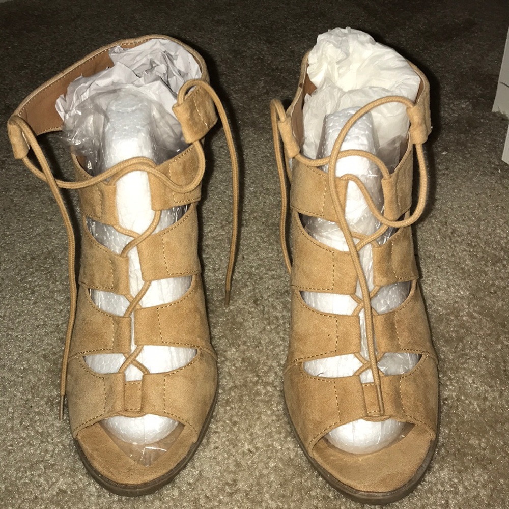 charlotte russe BRAND NEW HEELS